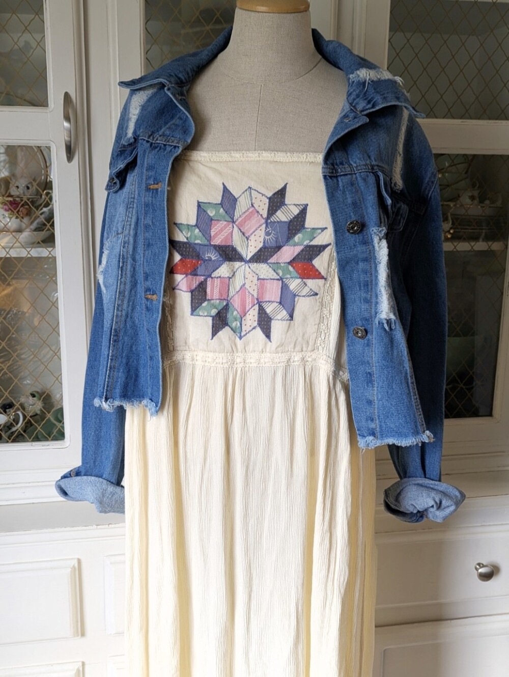 ⭐ UO Alina Embroidered Patchwork Quilted Star Cream Boho Embroidered Maxi Dress - Picture 2 of 16